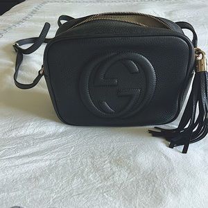 COPY - Classic black Gucci bag rarely worn! Perfect condition